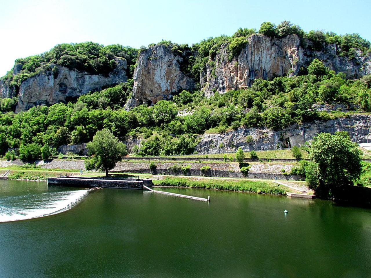 Modern Holiday Home With Private Pool Loubressac Exteriör bild